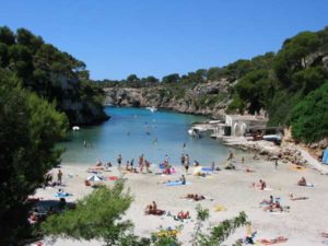 Die Cala Pi ist eine wunderschöne, kleine Bucht an der Südküste Mallorcas