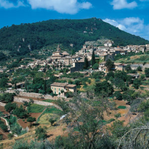 Das malerische Künstlerdorf Deià ist ein beliebtes Fotomotiv