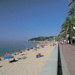 Strand und Strandpromenade von Lloret de Mar
