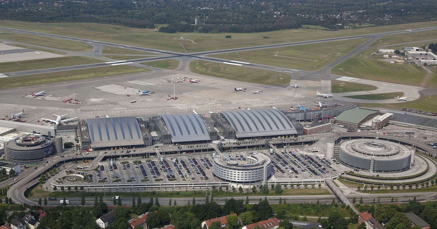 Flughafen Hamburg. Nützliche Informationen zum Flughafen