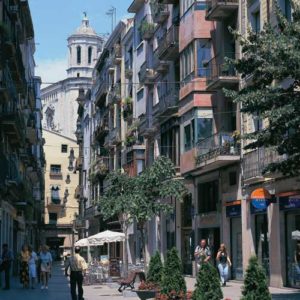 Typische Gebäude in der Altstadt von Girona