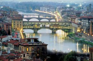 Florenz bei Nacht mit Ponte Vecchio