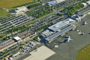Parkplätze am Flughafen Paderborn Die Parkplätze am Flughafen Paderborn liegen in direkter Nähe zum Terminal