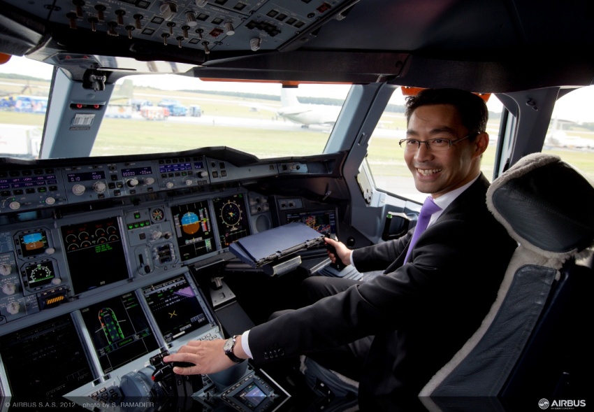 Wirtschaftsminister Rösler neuer Airbus A380-Pilot?