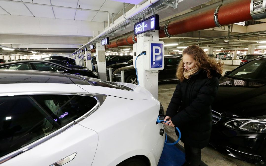 Zusätzliche E-Parkplätze am Flughafen Frankfurt