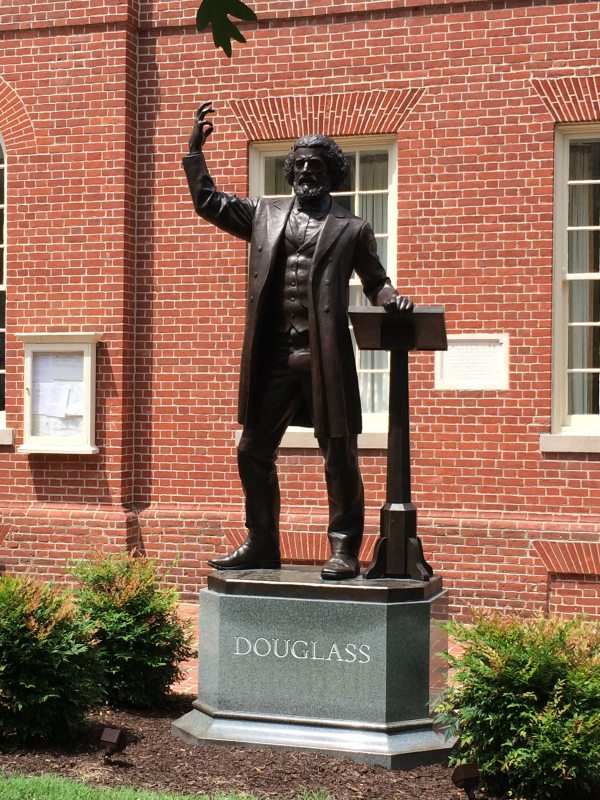 Frederick Douglass-Statue vor dem Talbot County Courthouse in Easton