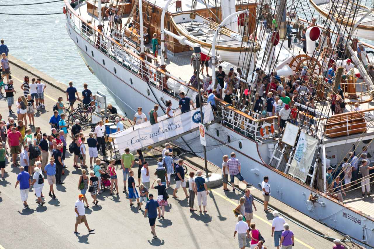 Besucher bei den Tall Ships Races Esbjerg