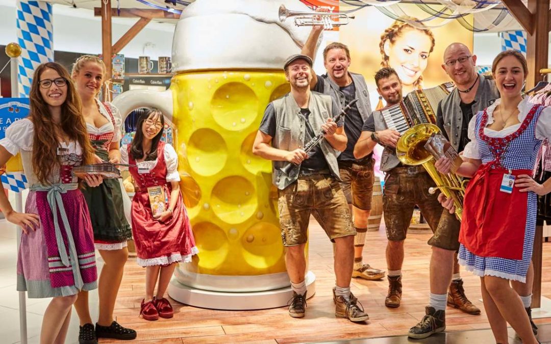 Oktoberfeststimmung am Frankfurter Flughafen