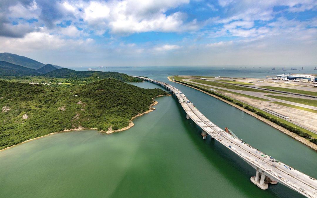 Längste Seebrücke der Welt in Hongkong eröffnet