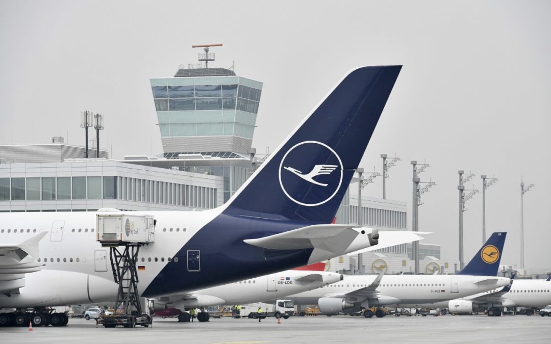 Erster Lufthansa Airbus A380 in neuem Design