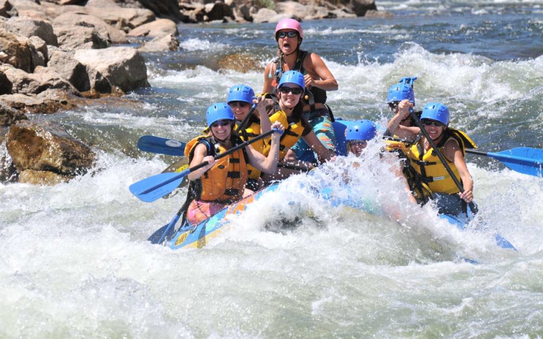 Vollmond Rafting in der Region Browns Canyon in Colorado