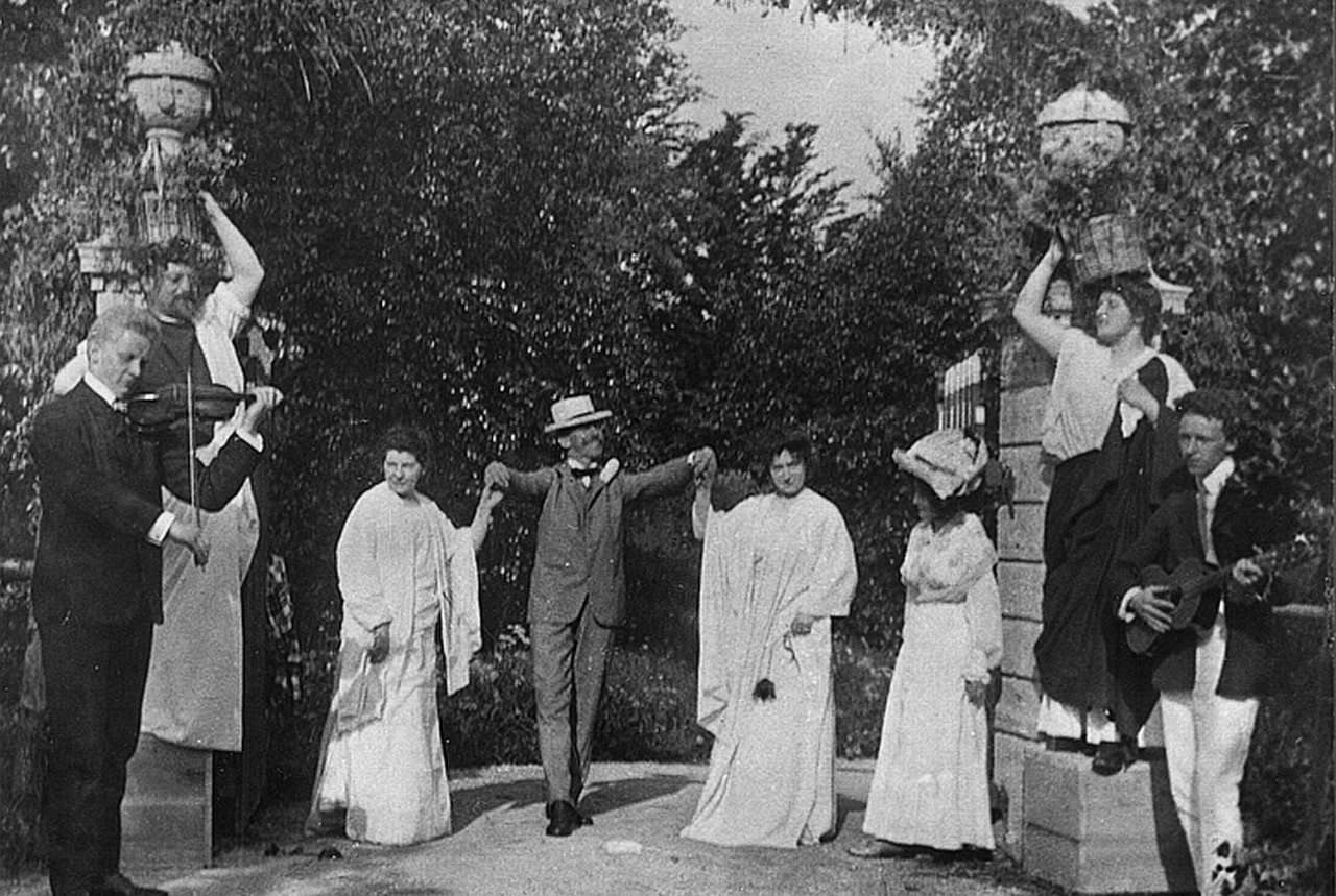 Emanuel von Seidl mit Gästen vor 1913