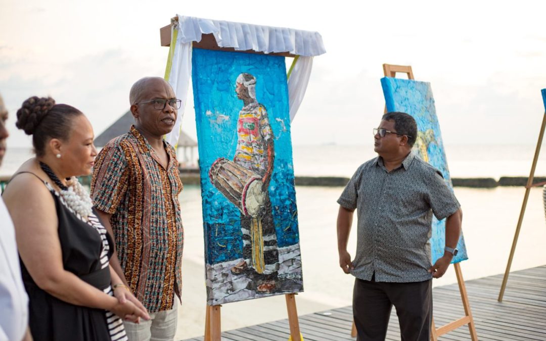Malediven: Plastik-Kunst für mehr Umweltbewusstsein