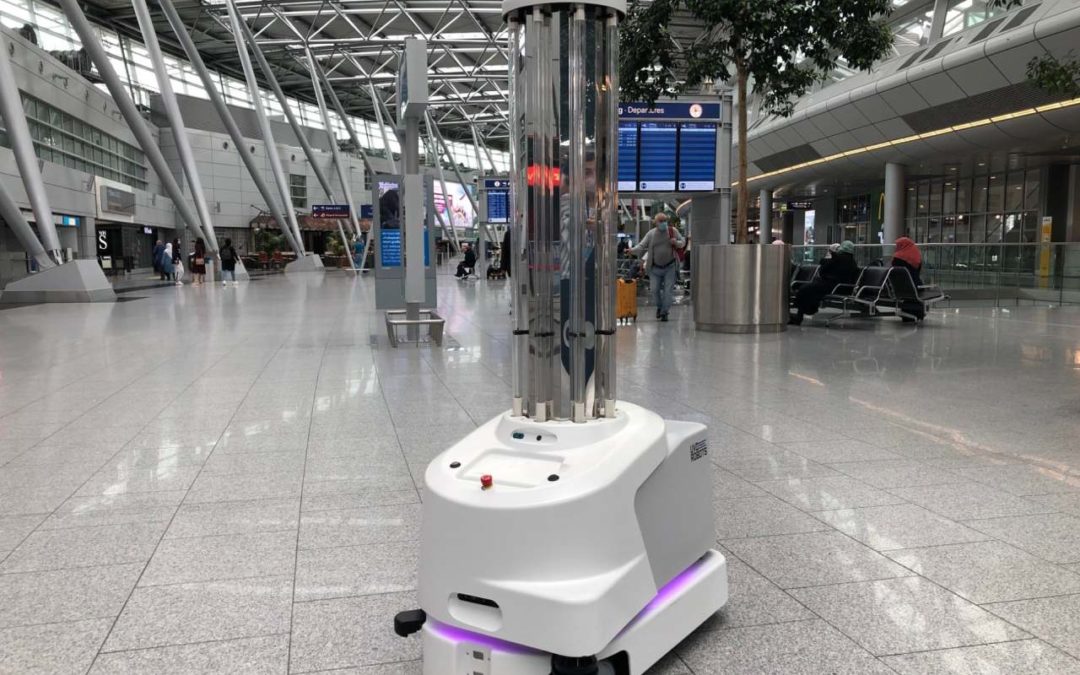 Desinfektionsroboter am Flughafen Düsseldorf im Test