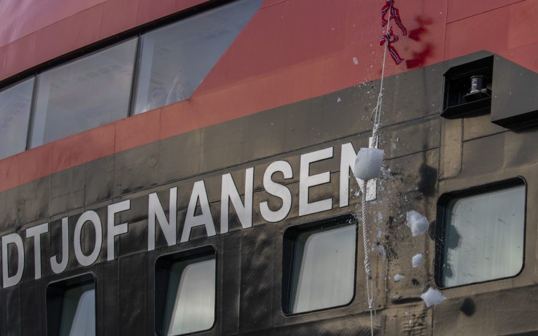 Eistaufe für Hybrid-Expeditionsschiff MS Fridtjof Nansen