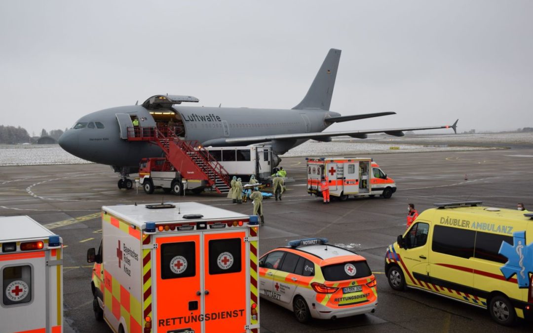 Bundeswehr fliegt Covid 19 Intensivpatienten aus Bayern aus