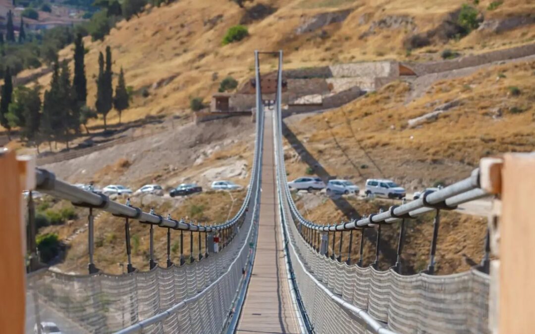 Hängebrücke über das Ben-Hinnom Tal in Jerusalem eröffnet